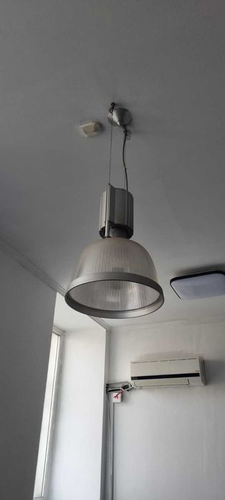 Срочно продается подвесные светильники - 2 шт.