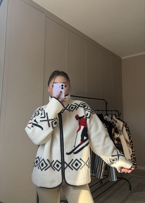 Продаю флисовые свитшоты новые
