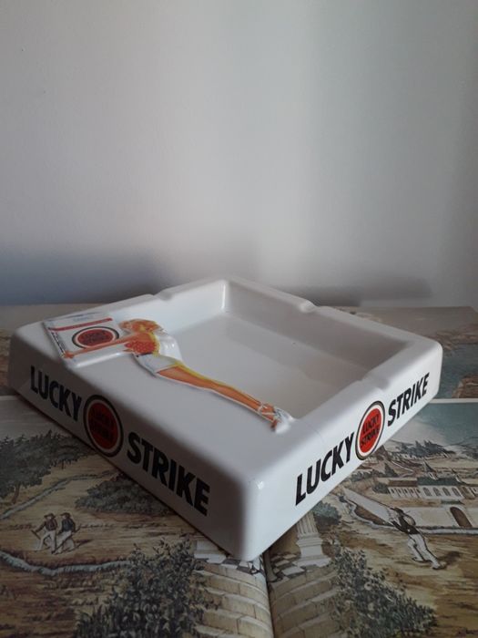 Scrumieră vintage Lucky Strike,anii 1970 (20 cm/20 cm)