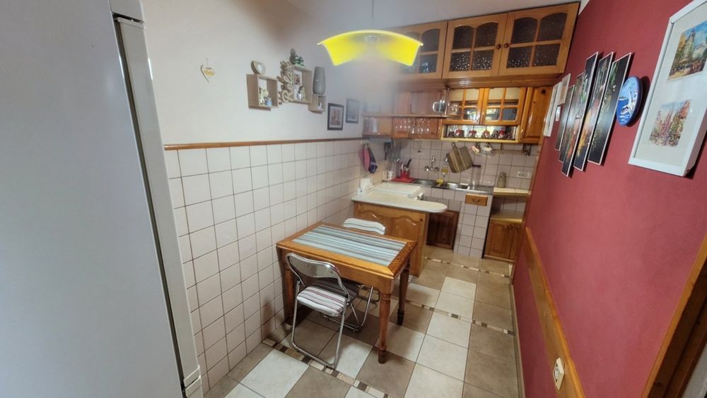 Продава се Многостаен апартамент в Добрич, Център - 100 кв.м за 4 €/кв.м - Снимка #17