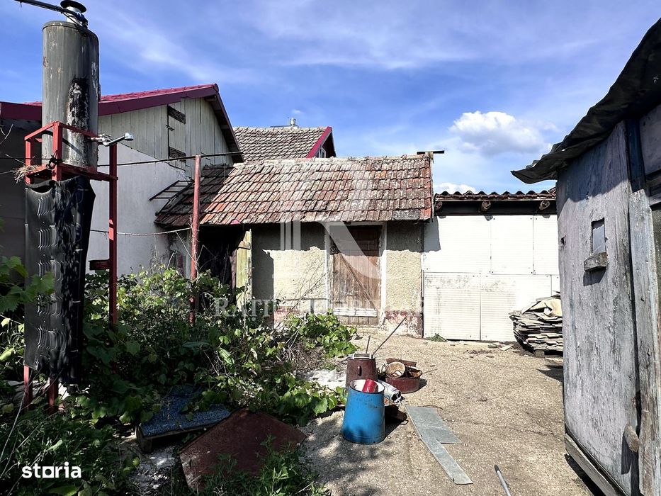 Casa cu anexe si pivniță | Teren intravilan generos | Sannicolau Roman