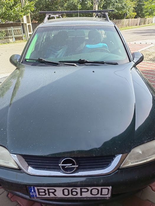 Vând Opel Vectra an 2000