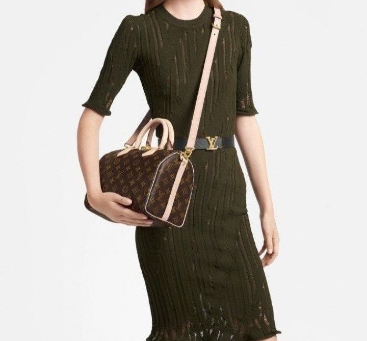 Set dama compus din geanta+portofel+esarfa/saculet, etichetă