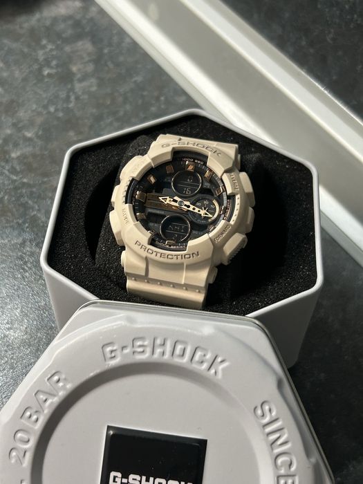 Часовник G-Shock