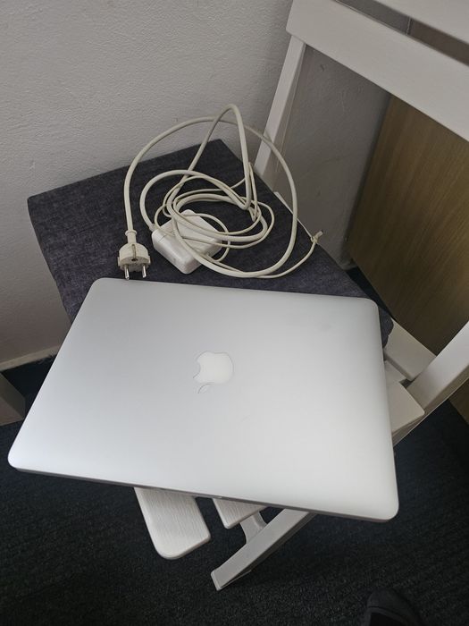 Apple Macbook Pro  А14