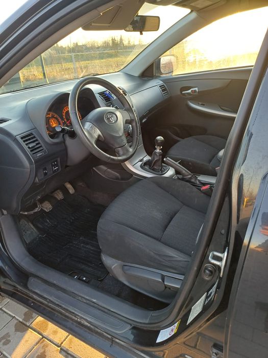 TOYOTA Corolla 2010 — imagine 2
