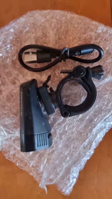 Vând lanternă bicicleta