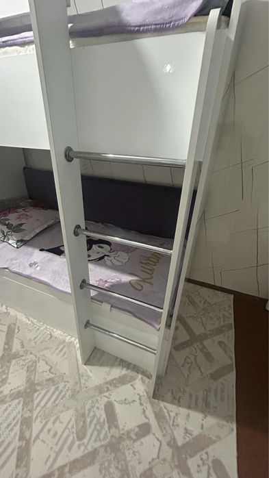 Двухяростный кровать за 30000 тг срочно состояние отличное