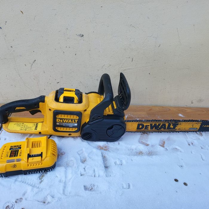 Drujbă cu acumulator Dewalt DCM575 - 54 V
