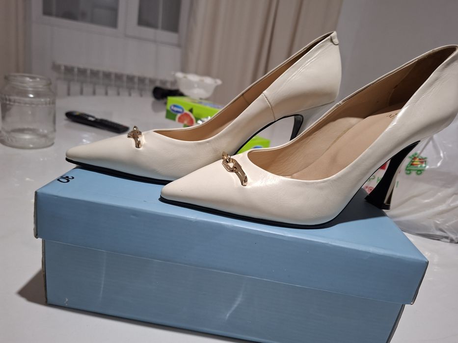 Продам туфли женские