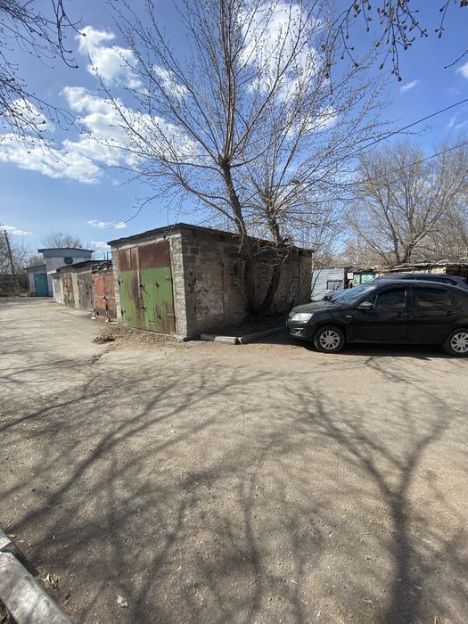 Гараж в центре прихатинска