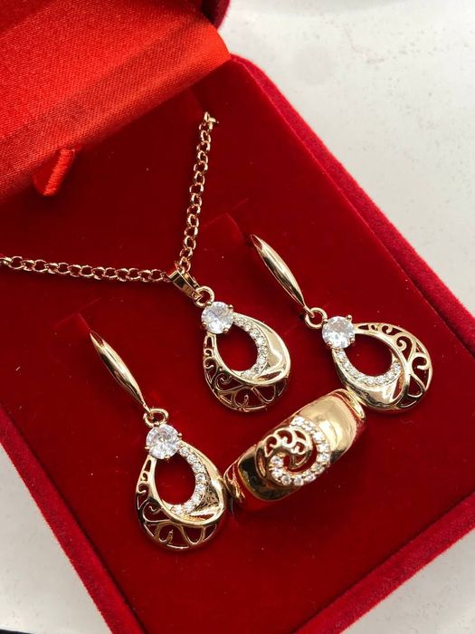 Продам женские вещи 56-60