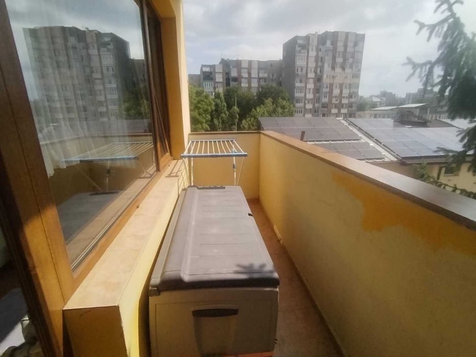 Продава се Двустаен апартамент в Разград, Бели Лом - 60 кв.м за 1584 €/кв.м - Снимка #17