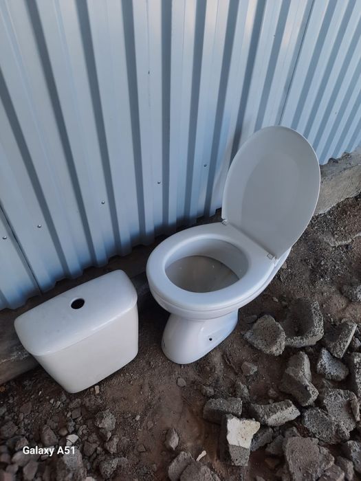 Унитаз          Б/у