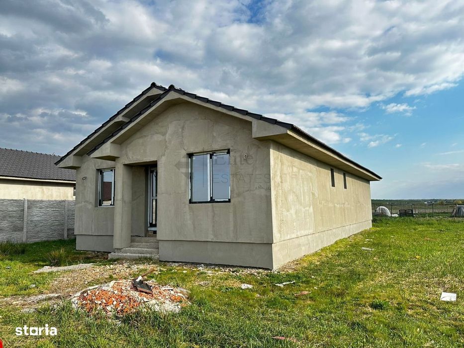 Casa 4 camere de vanzare in Cihei | Panouri fotovoltaice