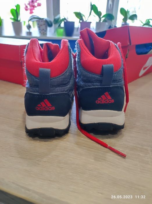 Детски боти Адидас