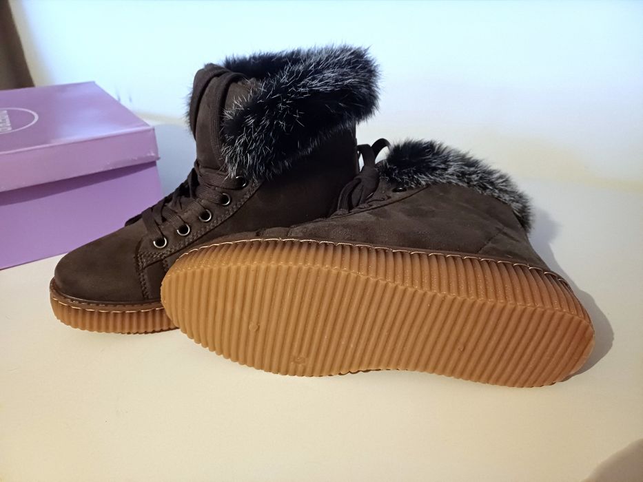 Дамски ботуши и боти