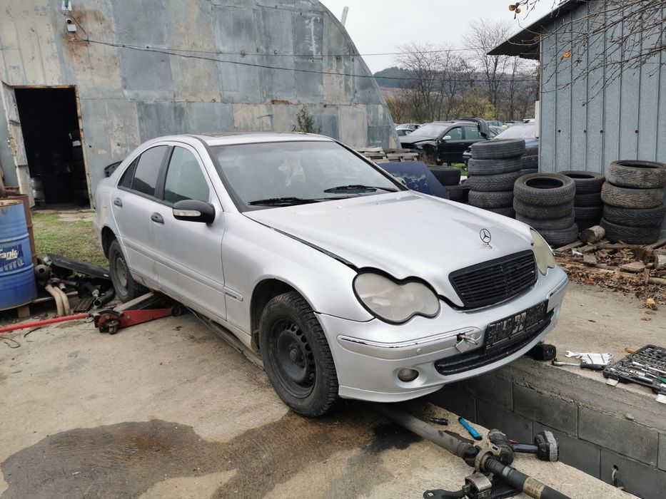 Мерцедес Ц 220 цди, автомат, НА ЧАСТИ
