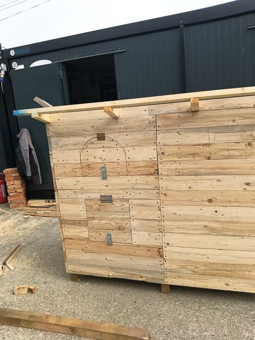 Cușcă pentru găini