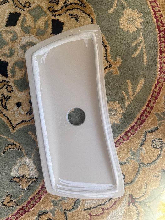 Продаю бачок от унитаза