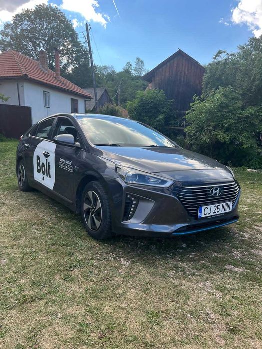 Hyundai ioniq hybrid