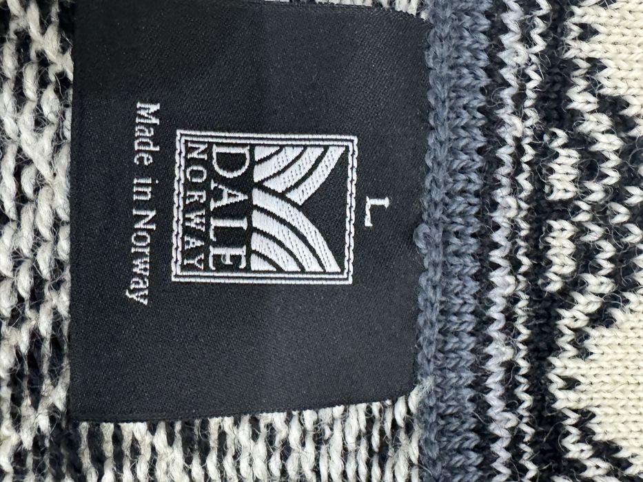 Дамска жилетка DALE OF NORWAY 100% вълна. Размер L