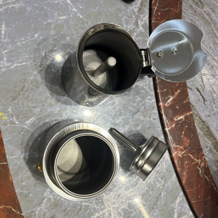 Qahva maker sotiladi