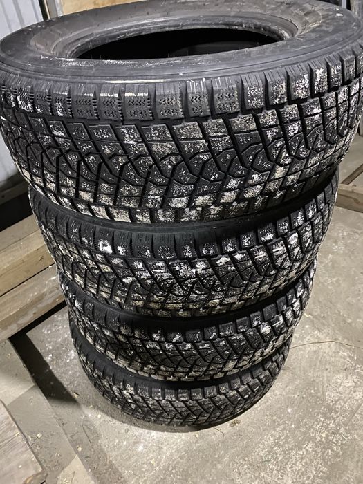 Продам резину зимнею