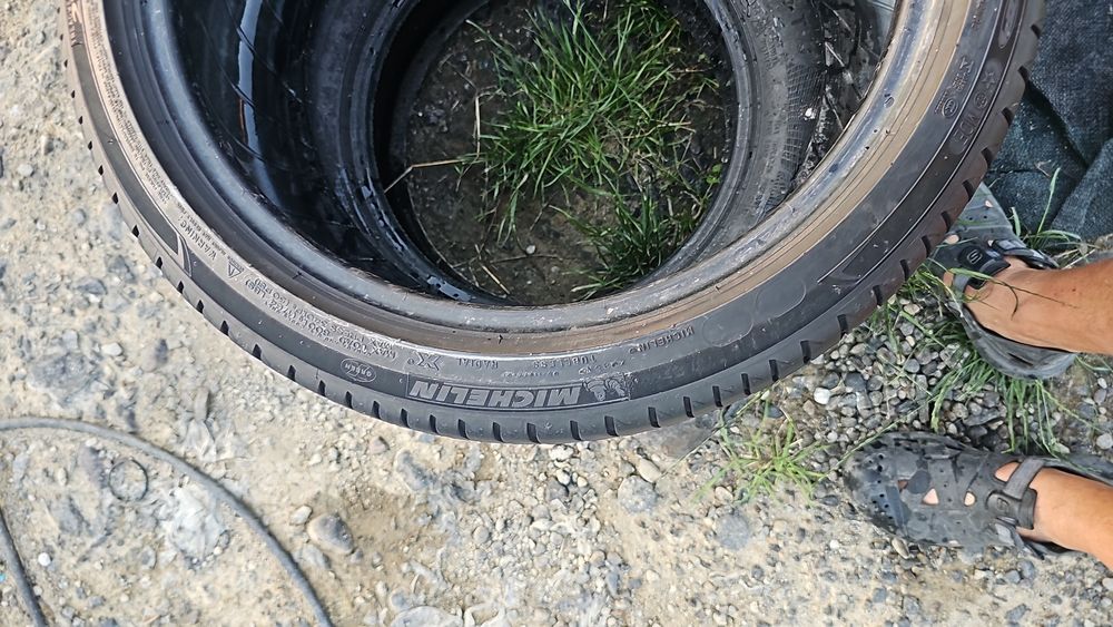 275 35 19 și 245 40 19 michelin