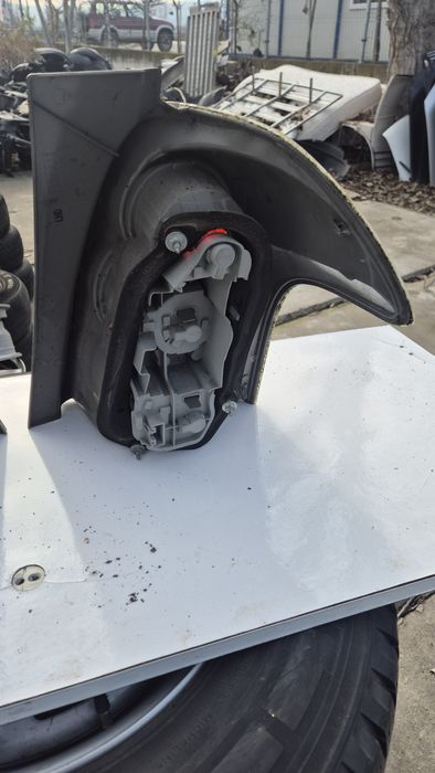 Оригинален Десен  Стоп за Тойота Корола Версо  2004- 2009г