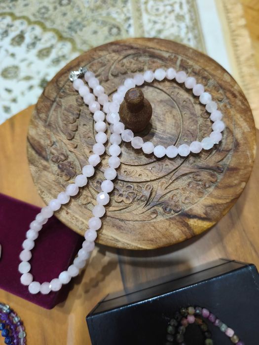 Bijuterii cu pietre semiprețioase