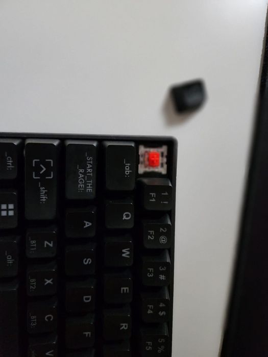 PC  gaming 

Memorie ram 8gb ddr3

1 ssd Kings