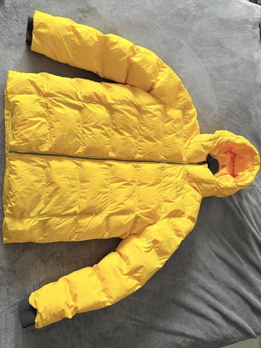 Superdry geaca barbateasca cu vatelina culoare galbena marimea M in stare foarte buna