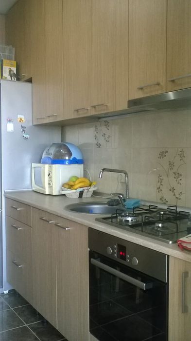 Închiriez garsoniera