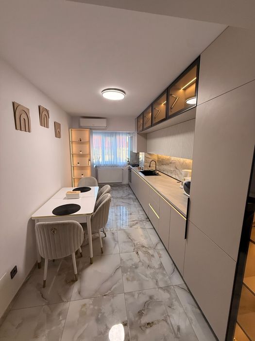 Apartament de Inchiriat Vis A Vis de Adria