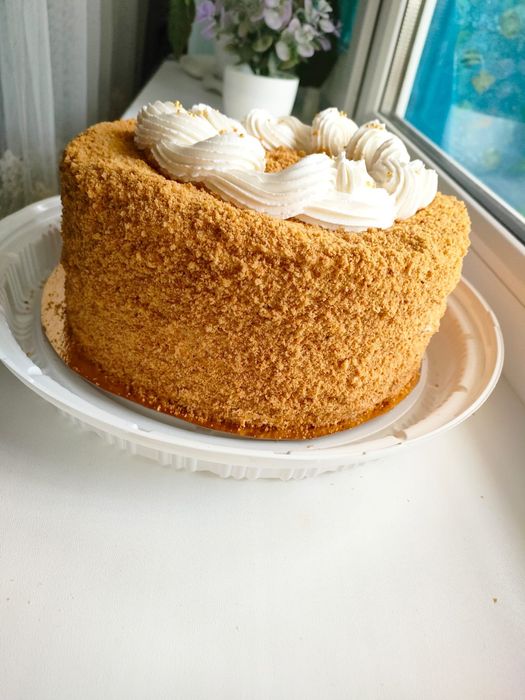 Торты праздничные