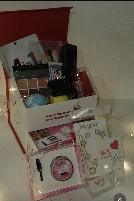 Новогодний подарка