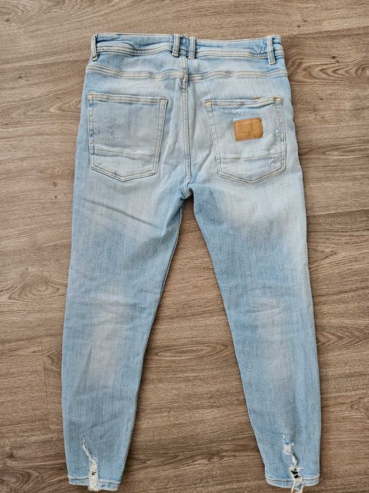 Blugi S bărbați Zara