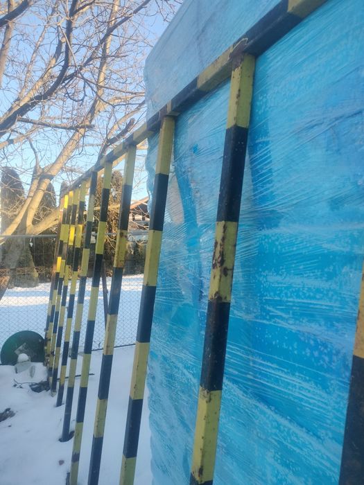 De vânzare Poartă din țeavă pătrată.