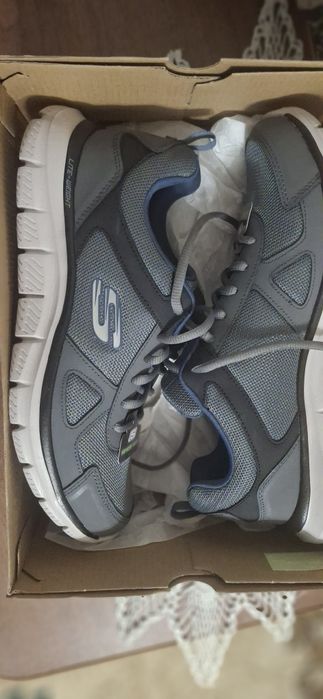 Красовки 42.5 размер оригинал