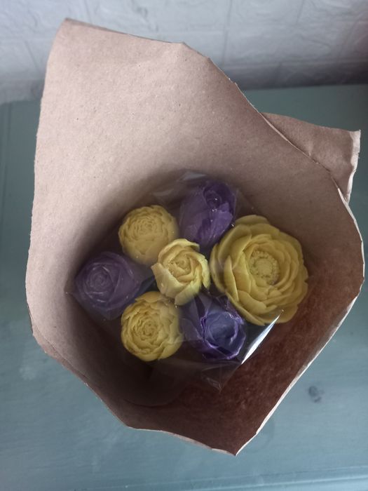 Сладкие букеты из шоколада