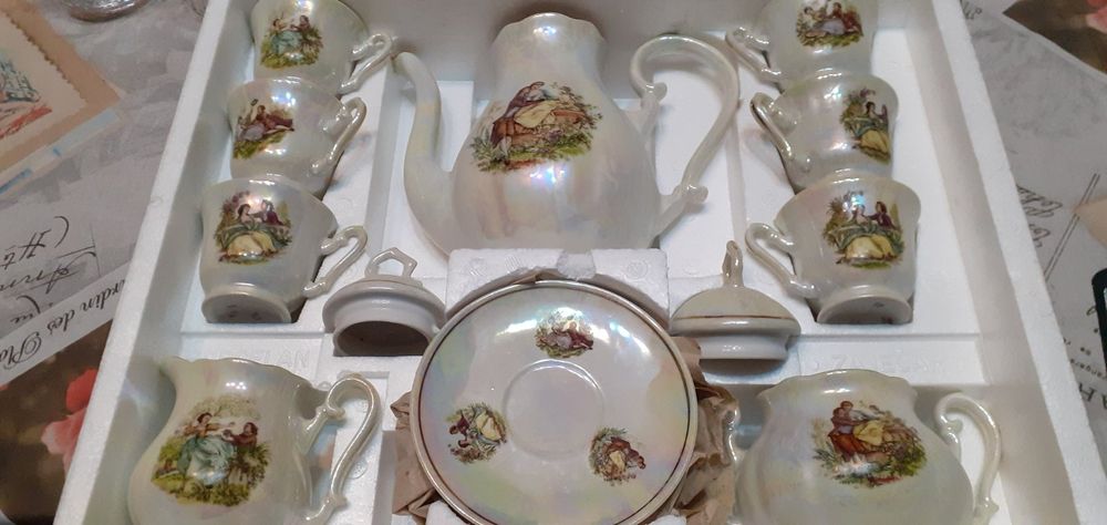 Порцеланов сервиз за кафе купуван от чужбина