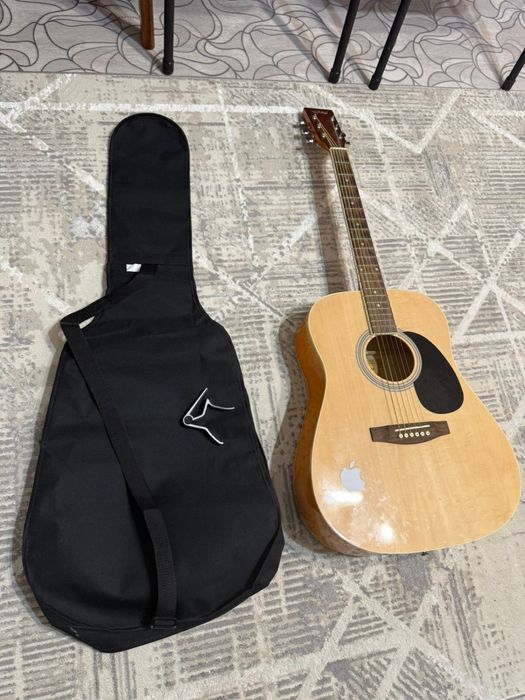 Гитара акустическая