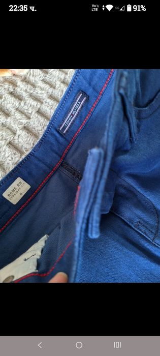 Дамска пола Tommy Hilfiger, S размер
талия - 36см едностранно, ханш 44см, дължина 64см. 
София/Нови хан, Куриери