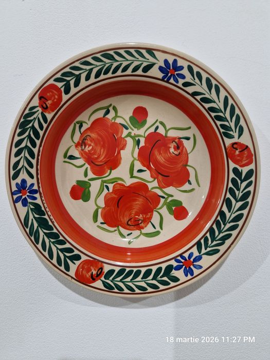 Farfurie veche traditională