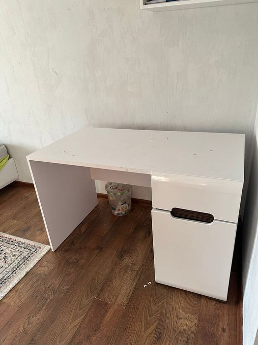 Детская кровать, парта