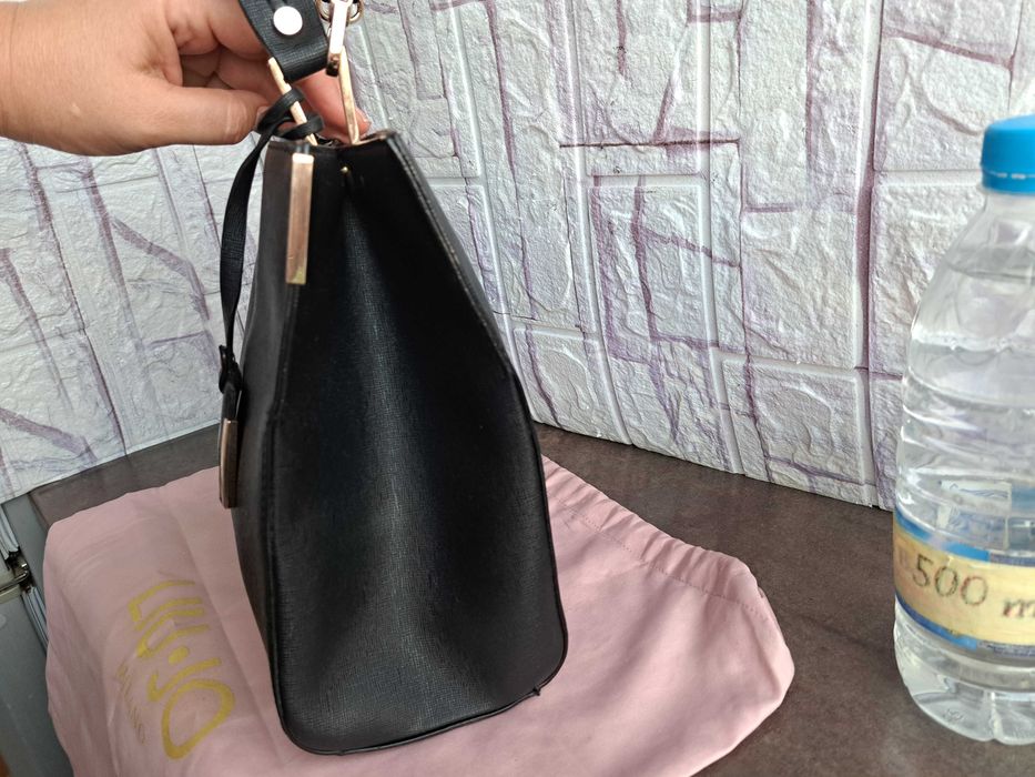 дамска чанта Liu Jo,черна чанта,лио джо