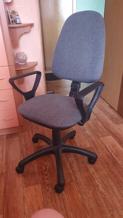 Кресло офисное б/у