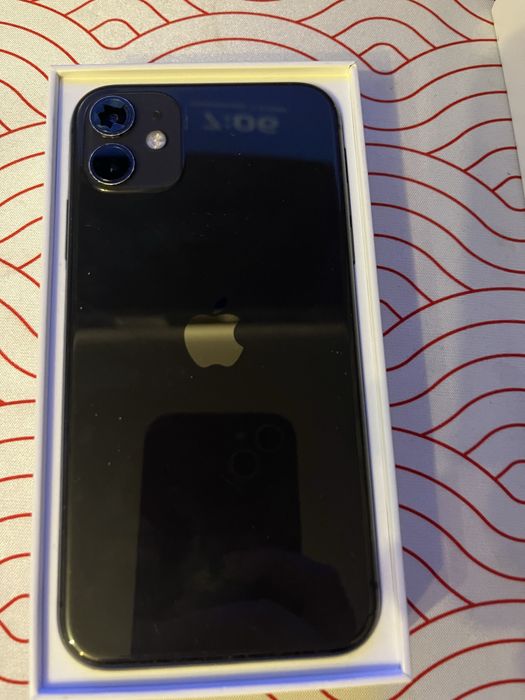 Айфон 11  акб:79