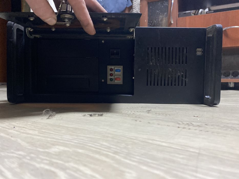 Продам серверный корпус для пк.